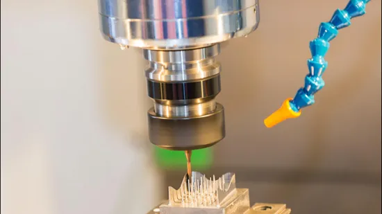 Präzisions-CNC-mechanische, farbeloxierte Bearbeitung von Motorteilen. Aluminium-CNC-bearbeitete Teile für landwirtschaftliche Maschinenteile